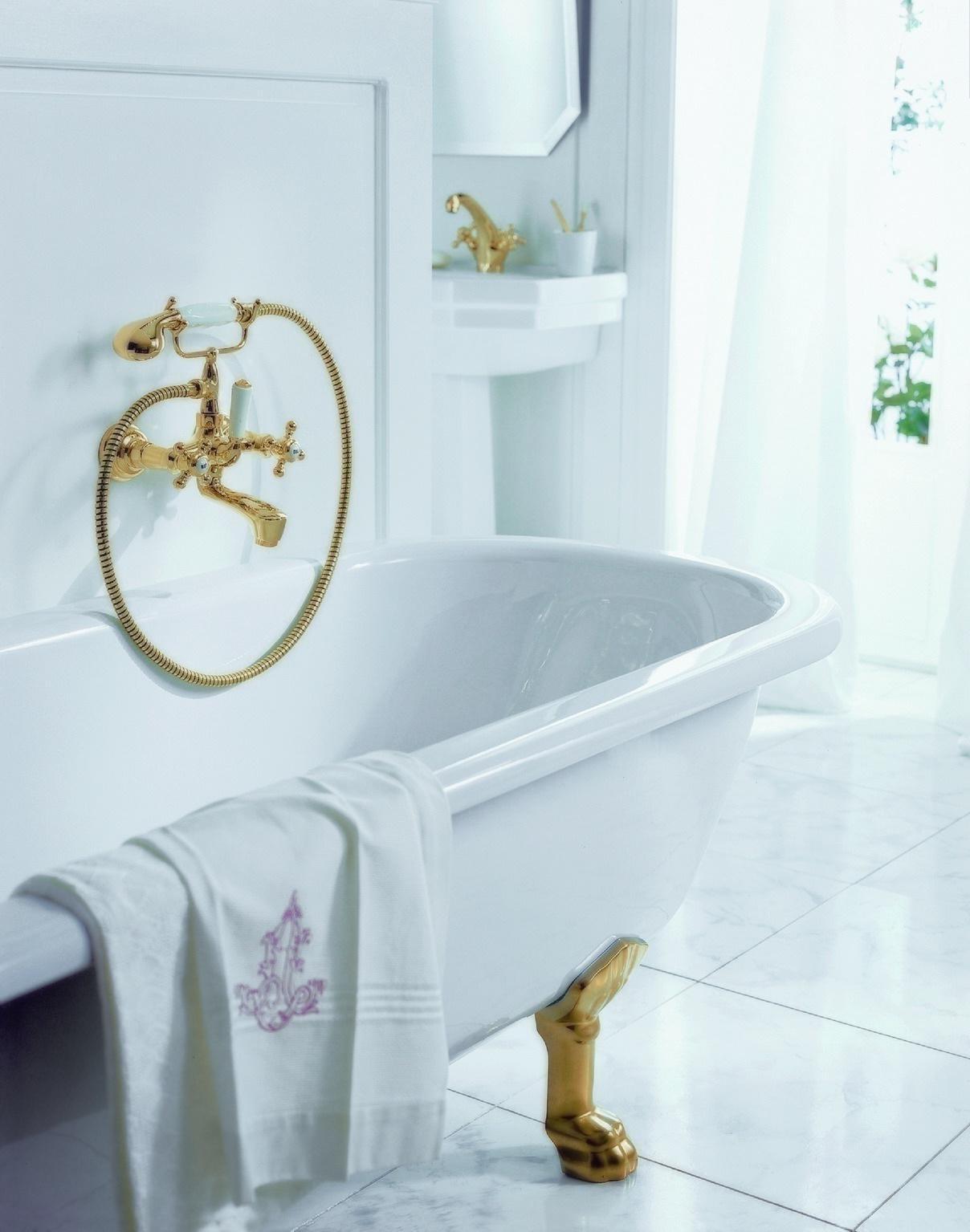 Klasszikus csaptelep és zuhany - fürdő / WC ötlet, klasszikus stílusban