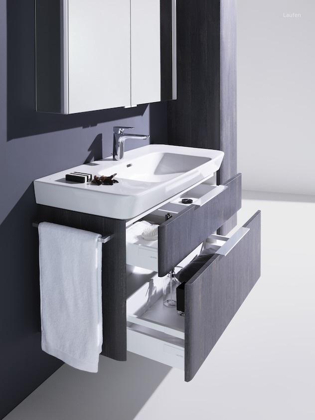 Tágas mosdó szekrénnyel - fürdő / WC ötlet, modern stílusban