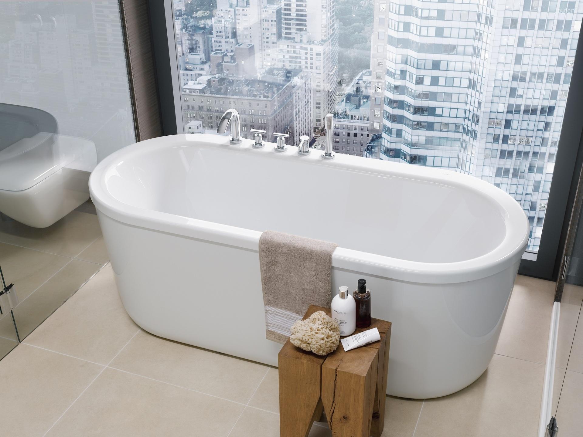 Szabadon álló kád - fürdő / WC ötlet, modern stílusban