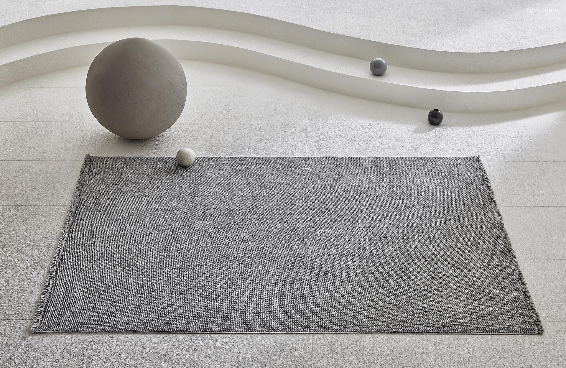 Puha tapintású szőnyeg divatos színben - nappali ötlet, modern stílusban