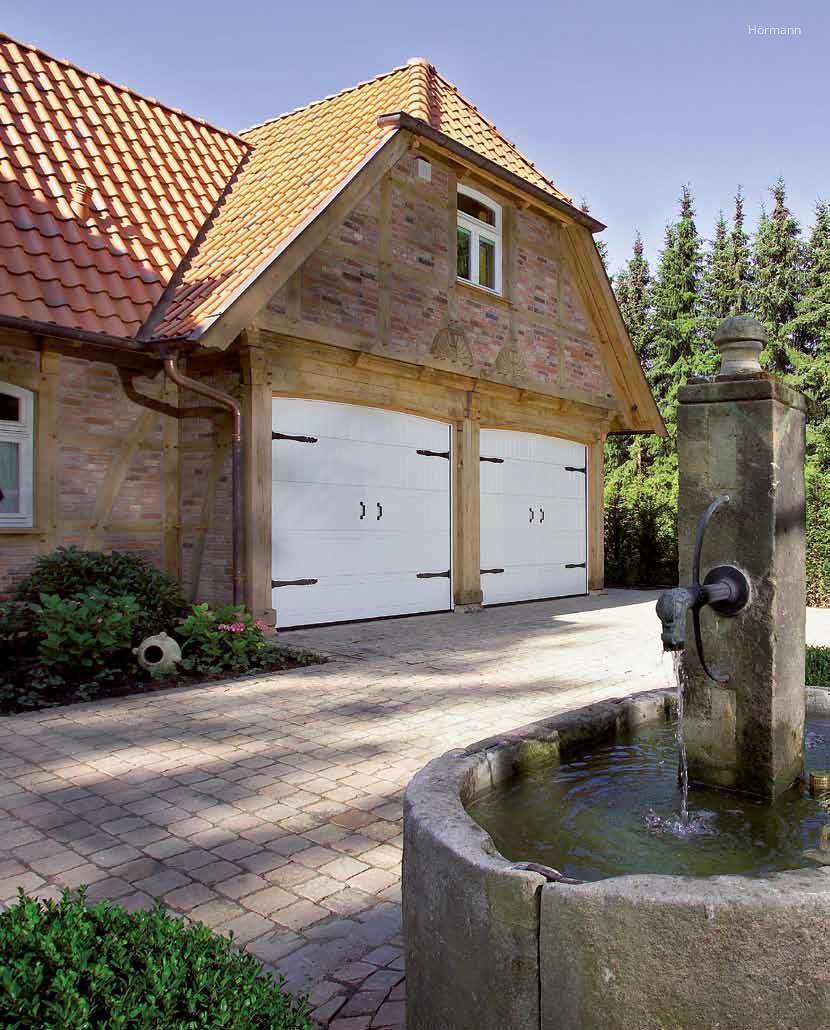 Rusztikus tömörfa garázskapu - garázs ötlet, rusztikus stílusban