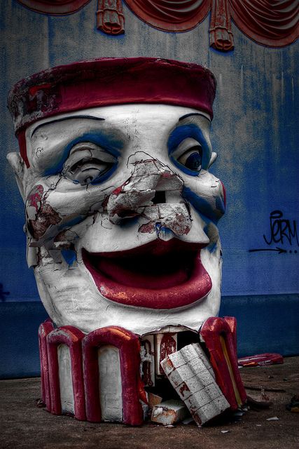 Csend, üresség, kóbor szél - bezárt vidámparkok  intro_3