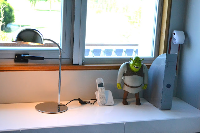 A Hudson projekt: a m&aacute;sik fi&uacute;szoba full_2