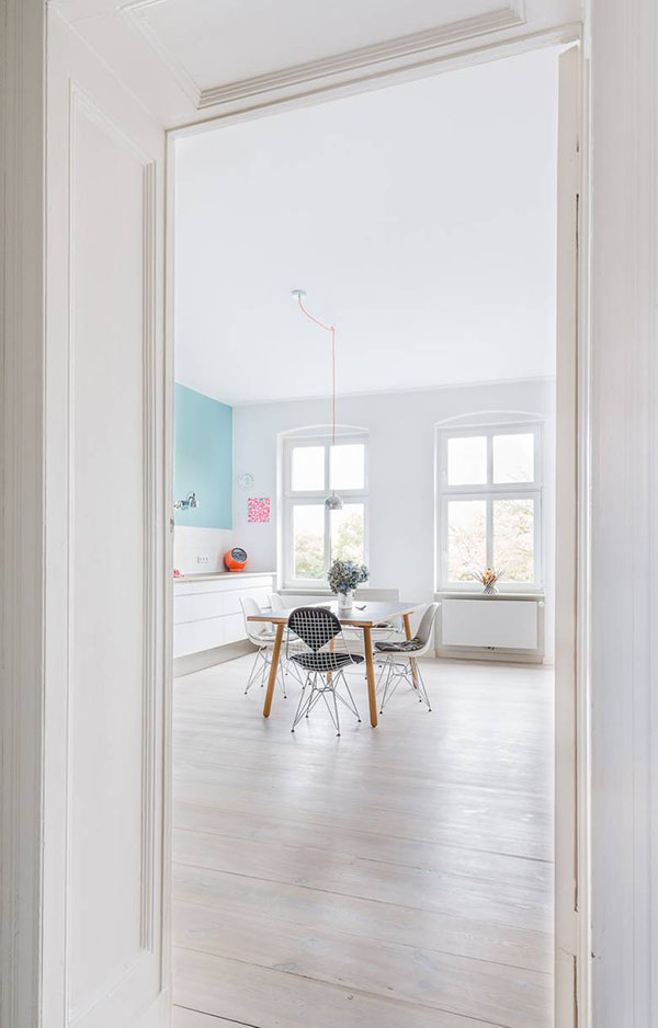 Egy fiatalos berlini lak&aacute;s k&eacute;pei full_0