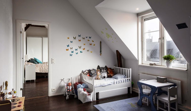 Egy tetőt&eacute;ri lak&aacute;s k&eacute;pei full_13