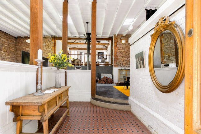 Loft egy régi sajtgyárban Loft egy régi sajtgyárban full_25