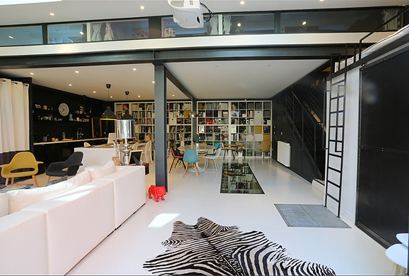 Egykori garázsból loft lakás Egykori garázsból loft lakás full_2