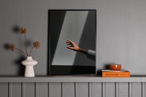 deLOHN Reaching Hand Faldekoráció